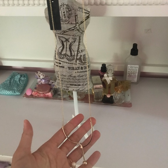 BCBGeneration Long Gold Necklace NEW WITH TAGS - Picture 2 of 3